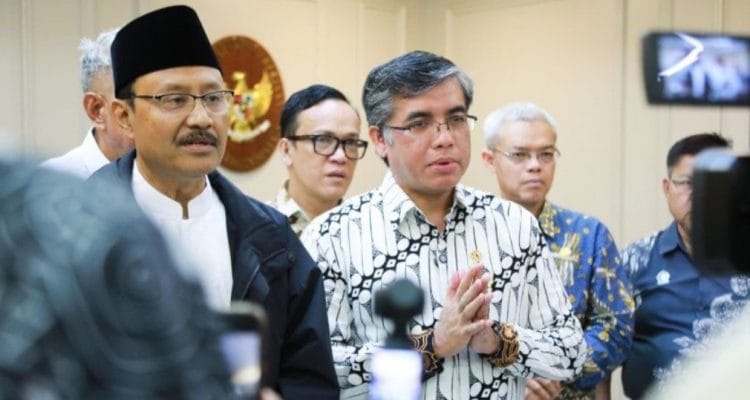 Menteri Sosial